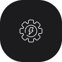 Symbol Zahnrad mit Blitz in weiß auf dunklem, abgerundetem Quadrat